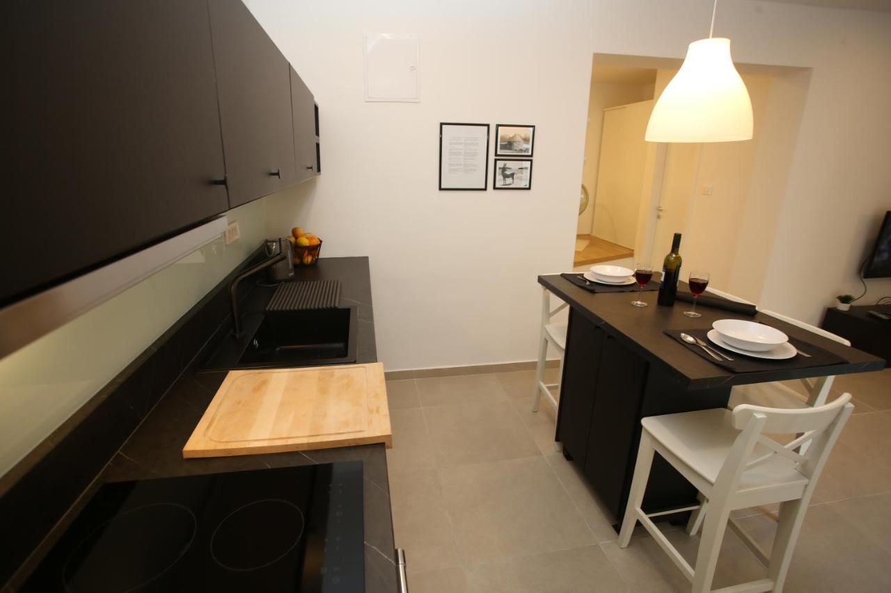 Apartmani Tri Bunje Tribalj 外观 照片