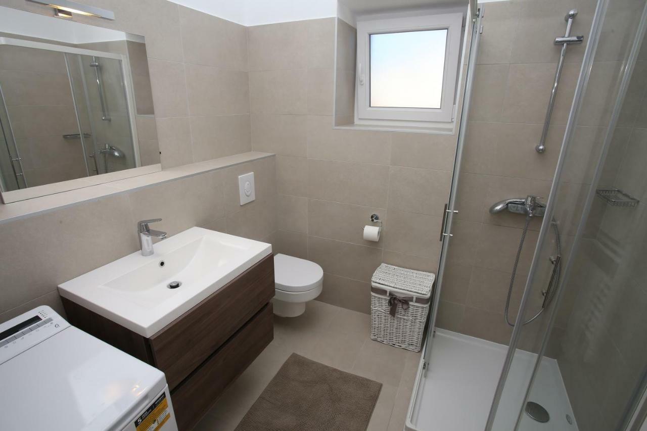 Apartmani Tri Bunje Tribalj 外观 照片