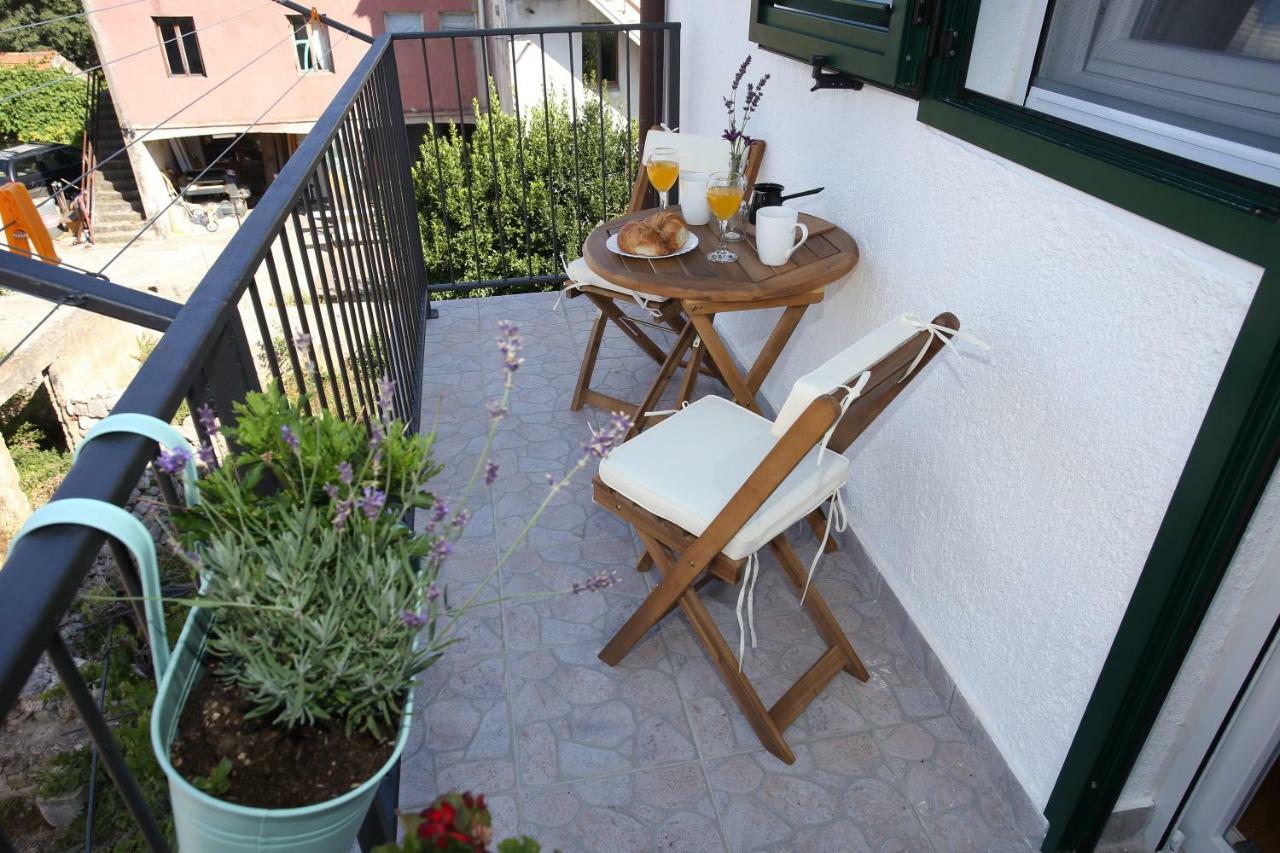 Apartmani Tri Bunje Tribalj 外观 照片